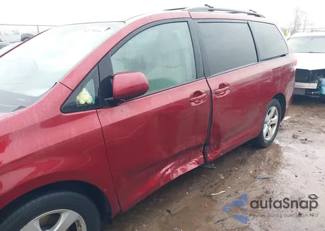 2012 Toyota Sienna Le V6 8 Passenger из США, поврежденный, VIN 5TDKK3DC9CS266885